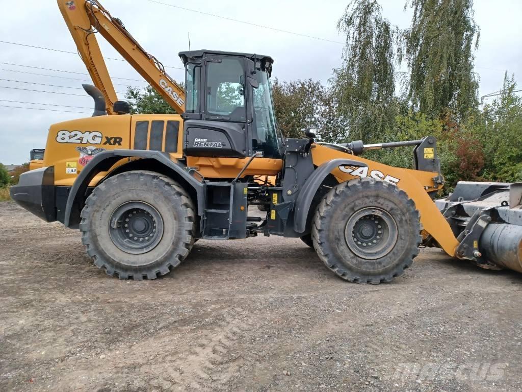 CASE 821G XR Incarcator pe pneuri