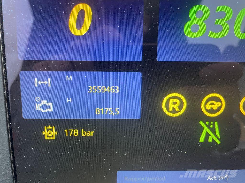 Komatsu 951 Combine forestiere