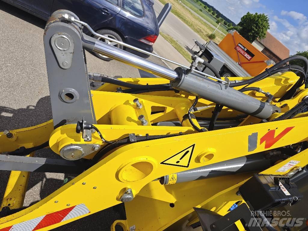 Wacker Neuson WL 70 Incarcator pe pneuri