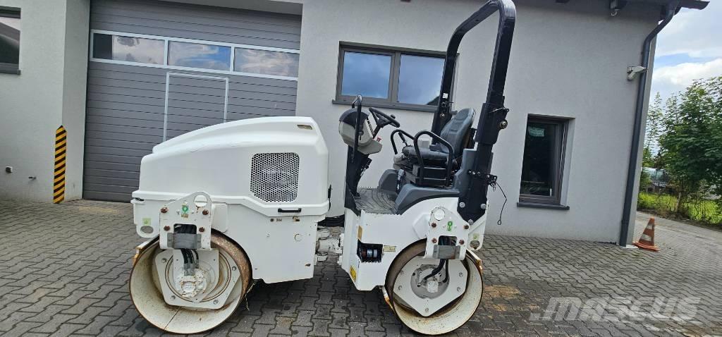 CAT CB 24 B Cilindri compactori dubli