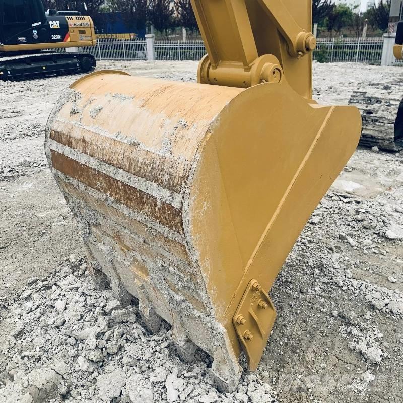 CAT 320 D Excavatoare pe șenile
