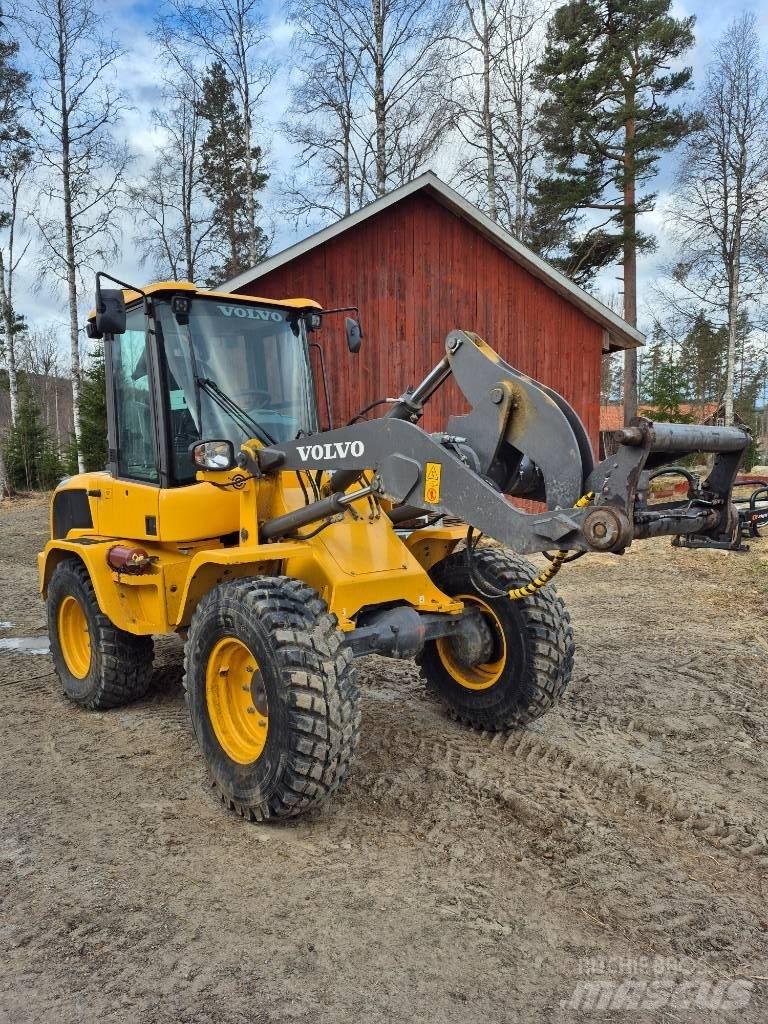 Volvo L 30 G Incarcator pe pneuri