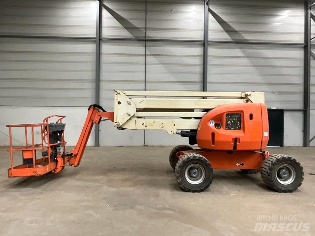 JLG 450 AJ Nacele cu brat articulat