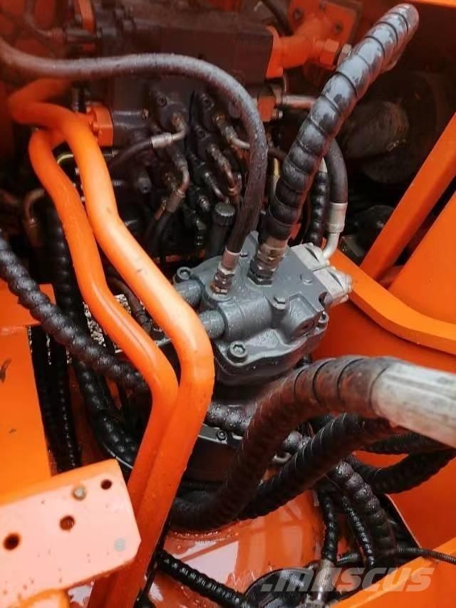 Doosan 225 LC-9 Excavatoare pe șenile
