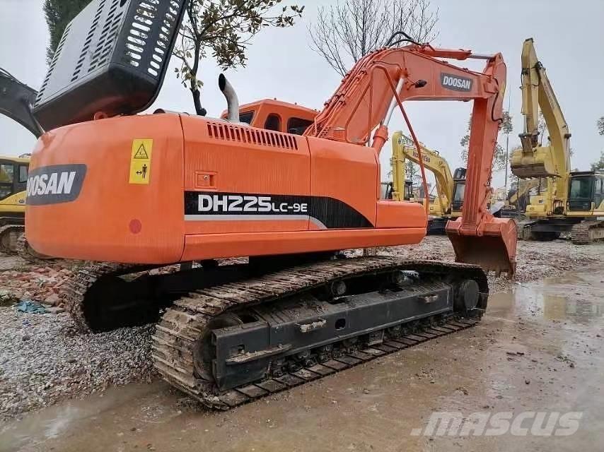 Doosan 225 LC-9 Excavatoare pe șenile
