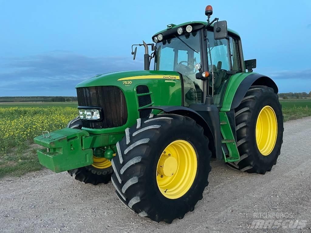 John Deere 7530 Tractoare