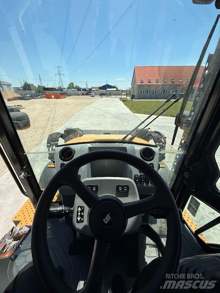 CAT 432f2 Buldoexcavatoare