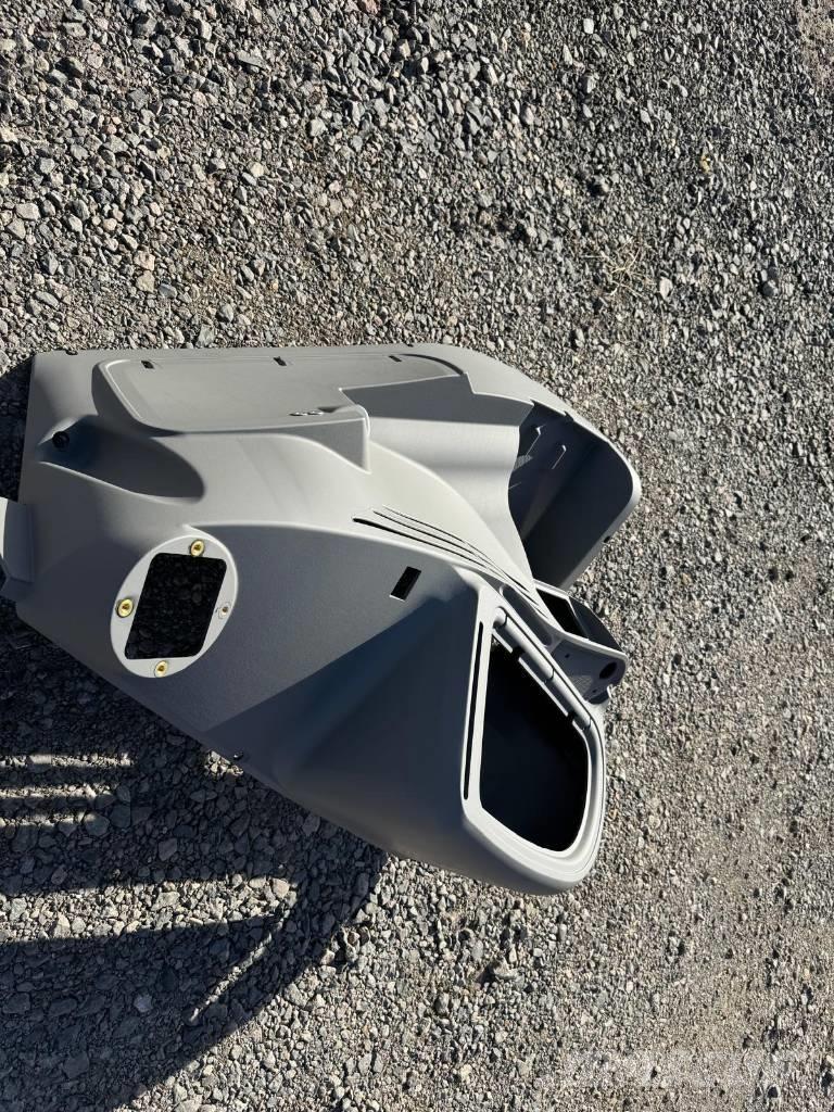 JCB 3 CX Side Panel Cabine si interior