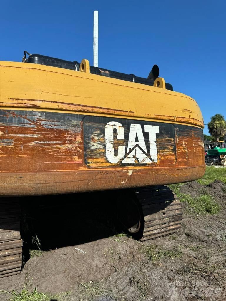 CAT 330 L Excavatoare pe șenile
