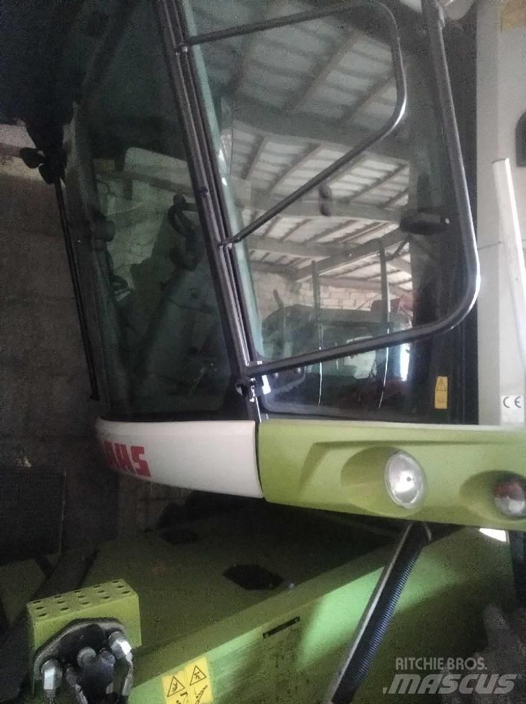 CLAAS Tucano 320 Combine de secerat