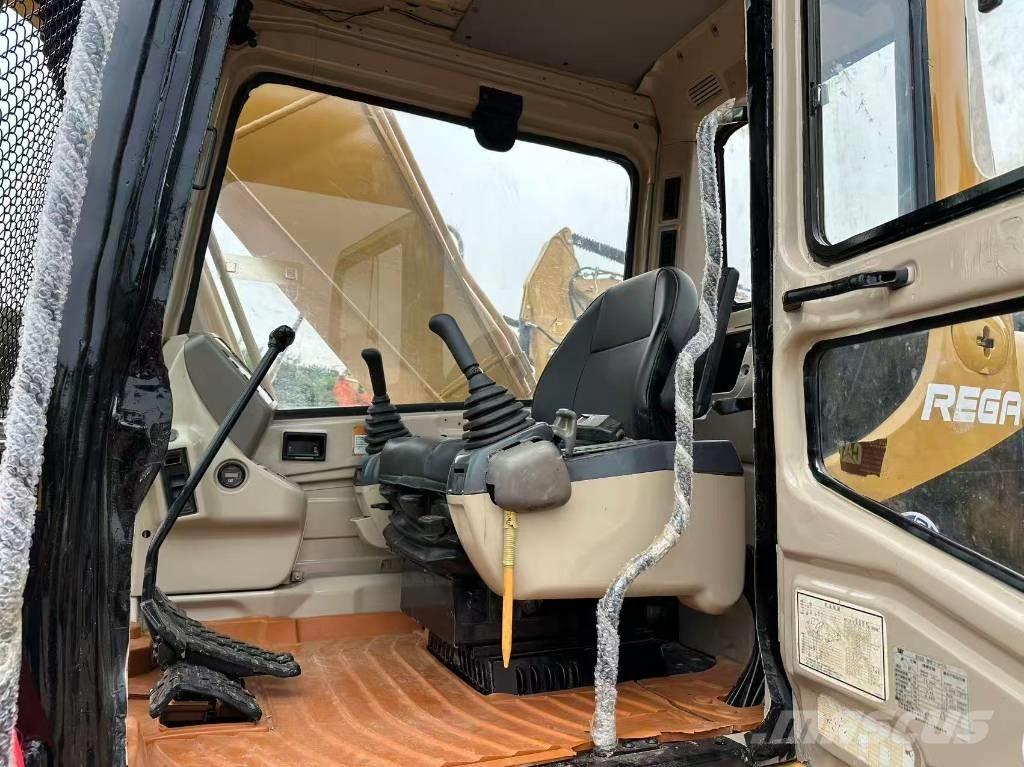 CAT 320 B Excavatoare pe șenile
