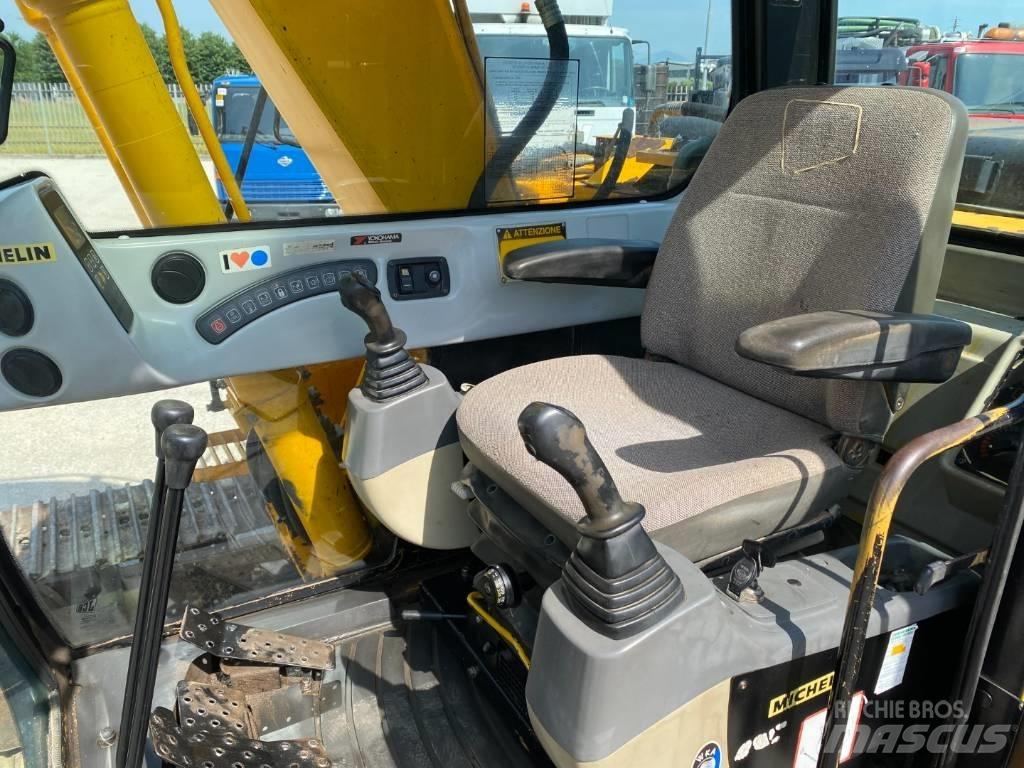 JCB JS 130 Excavatoare pe șenile
