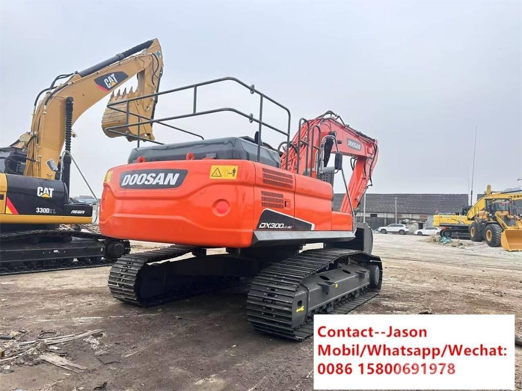 Doosan DX 300 LCA Excavatoare pe șenile
