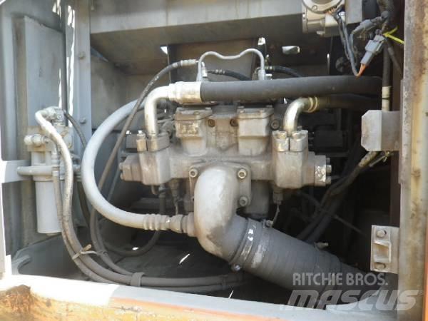Hitachi EX200-5E Excavatoare pe șenile
