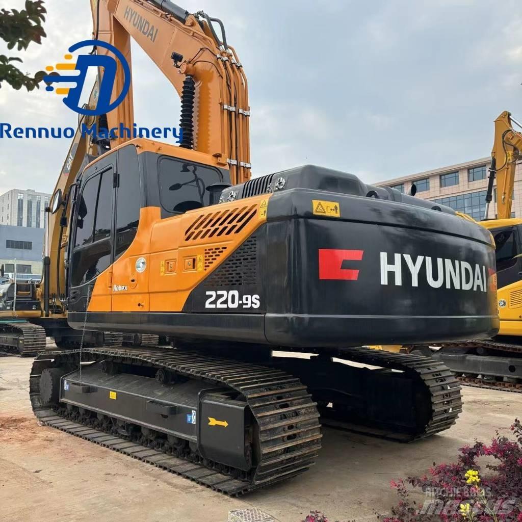 Hyundai R220LC-9S Excavatoare pe șenile
