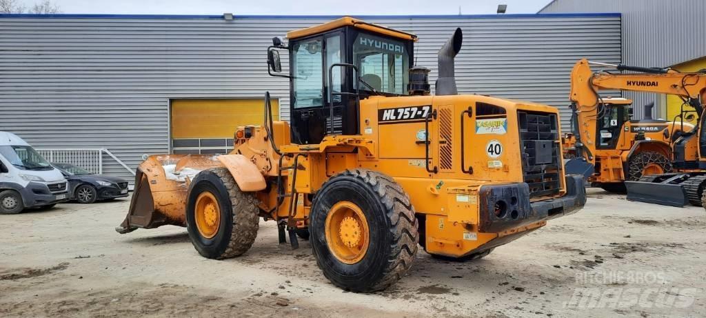 Hyundai HL 757-7 Incarcator pe pneuri