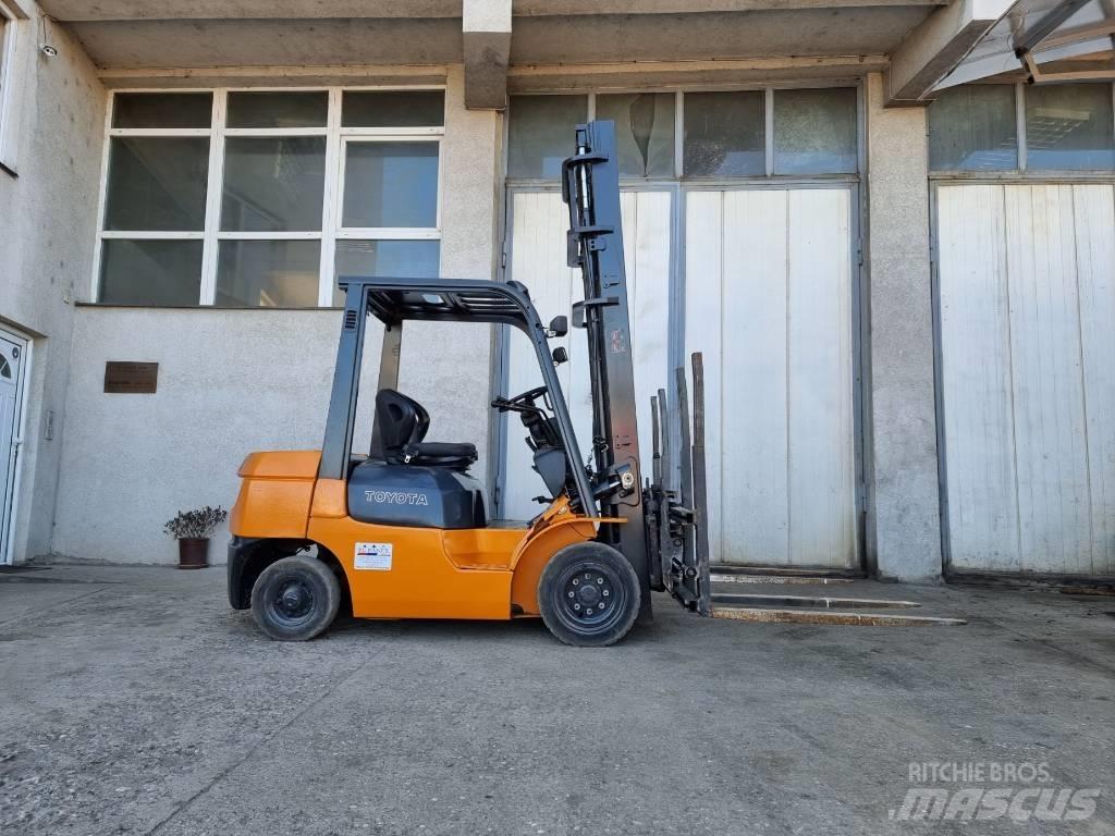 Toyota 02-7 FD 25 Stivuitor diesel