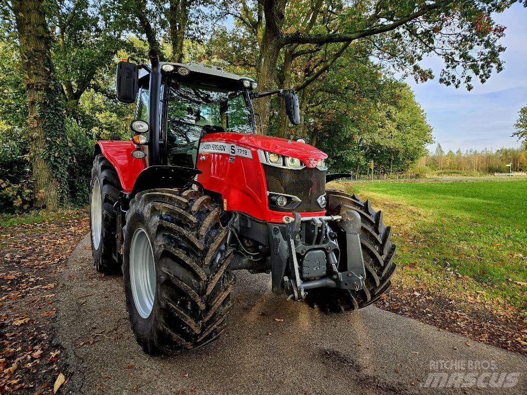 Massey Ferguson 7718 Tractoare