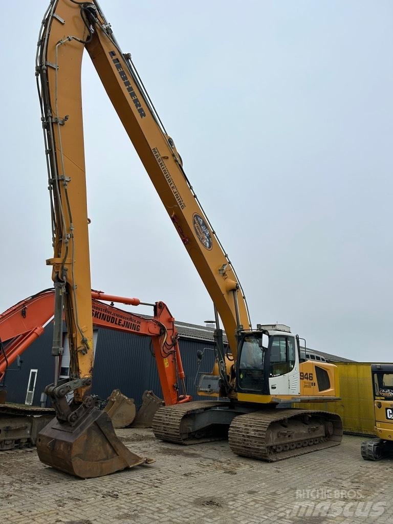 Liebherr R 946 Excavatoare cu brat lung
