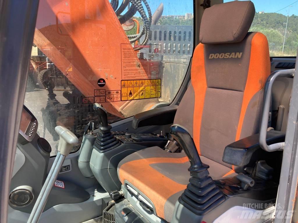 Doosan DX 235 LCR Excavatoare pe șenile

