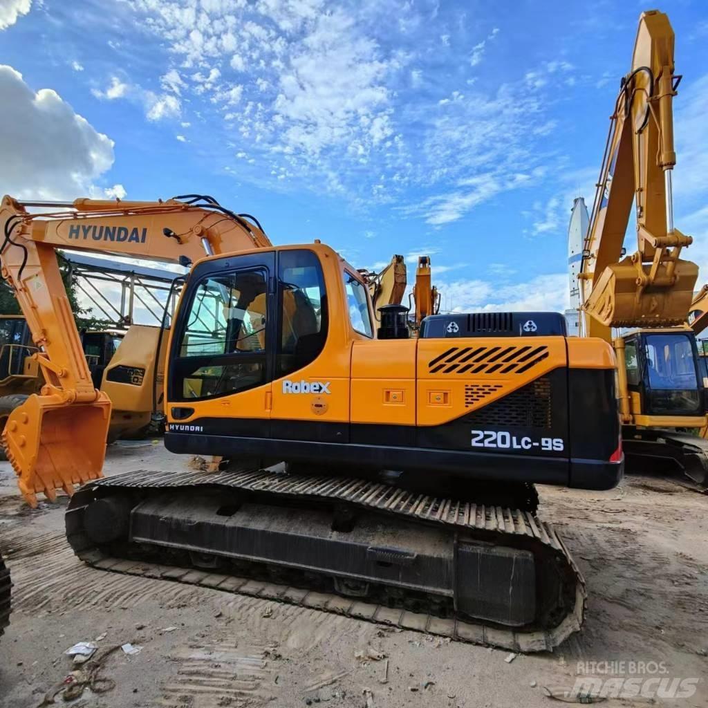 Hyundai 220-9s Excavatoare pe șenile
