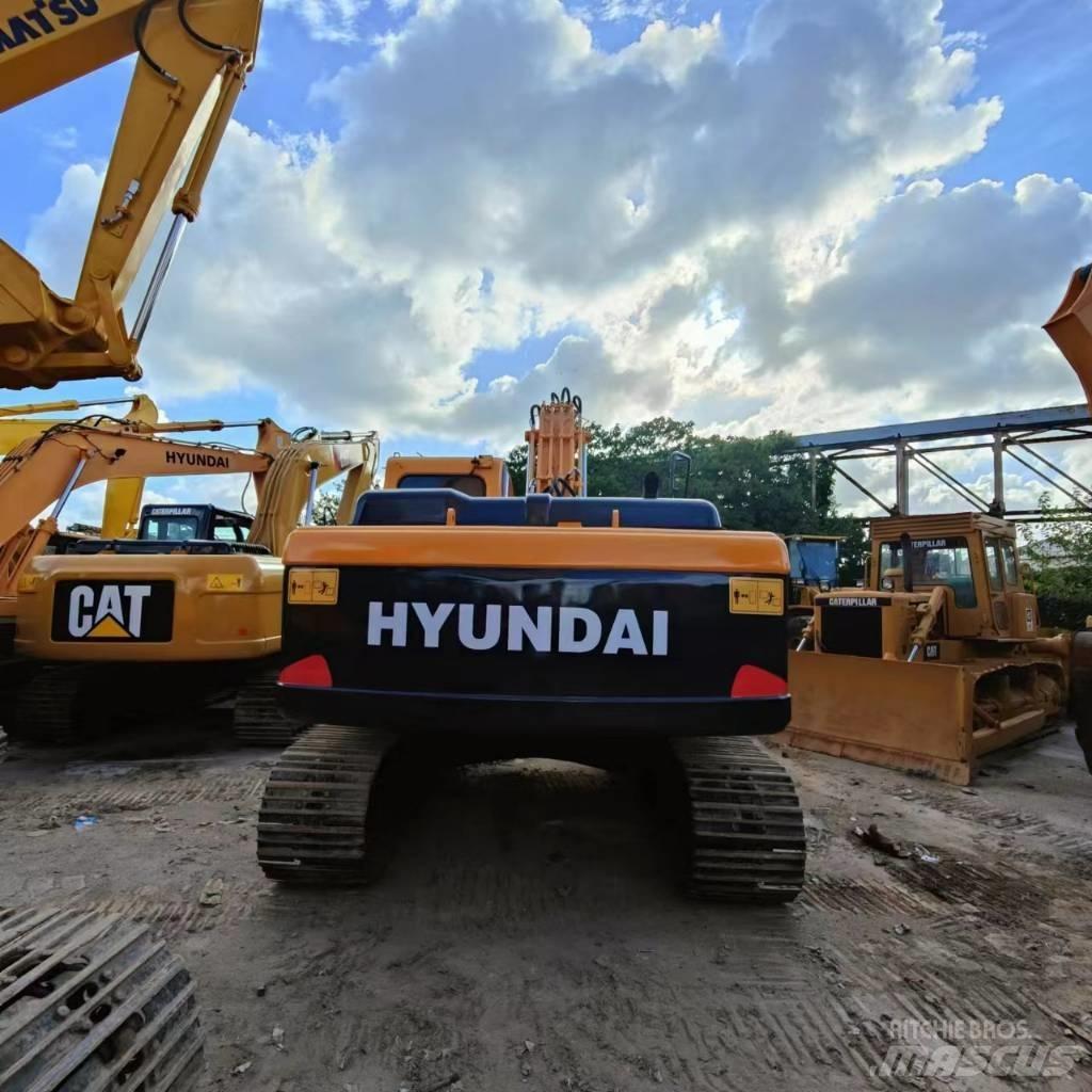 Hyundai 220-9s Excavatoare pe șenile
