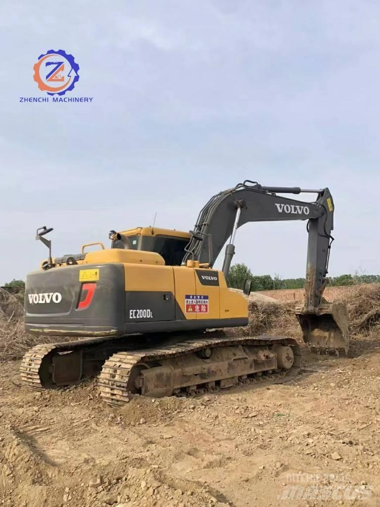 Volvo EC 200 Excavatoare pe șenile
