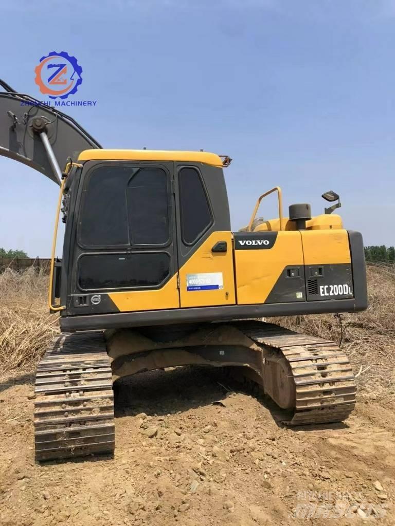Volvo EC 200 Excavatoare pe șenile
