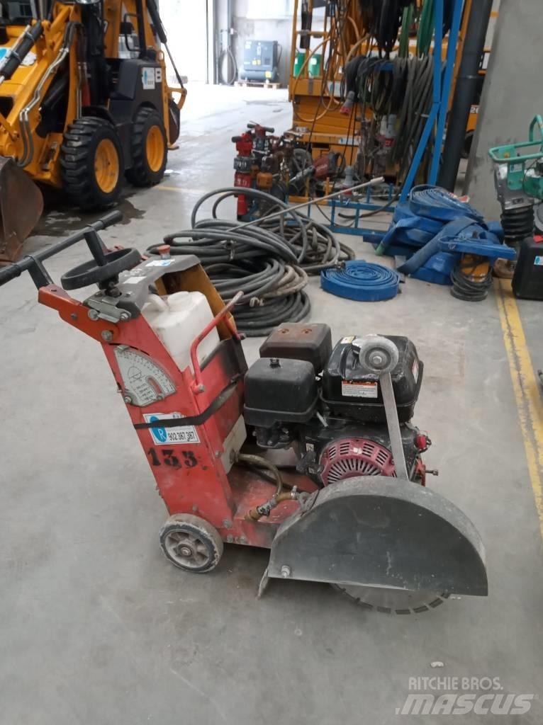 Husqvarna FS400LV Utilaje construcții - Altele