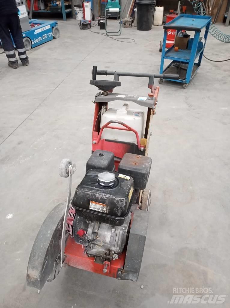 Husqvarna FS400LV Utilaje construcții - Altele
