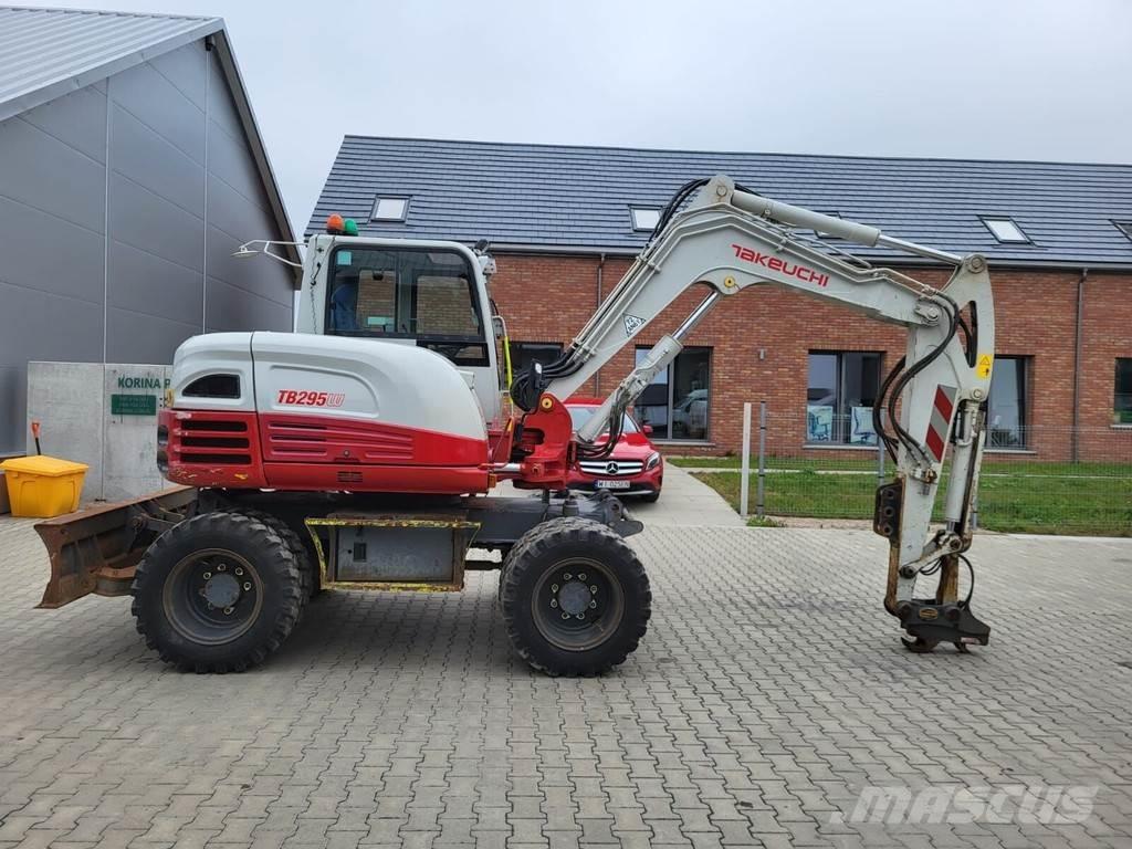 Takeuchi TB295W Excavatoare 7t - 12t