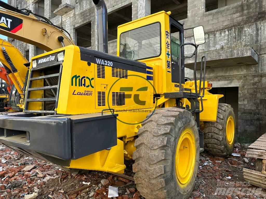 Komatsu WA 320 Incarcator pe pneuri