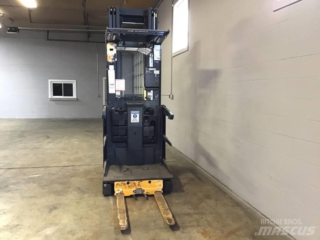 Jungheinrich EKS208 Utilaje speciale de ridicare si agatare