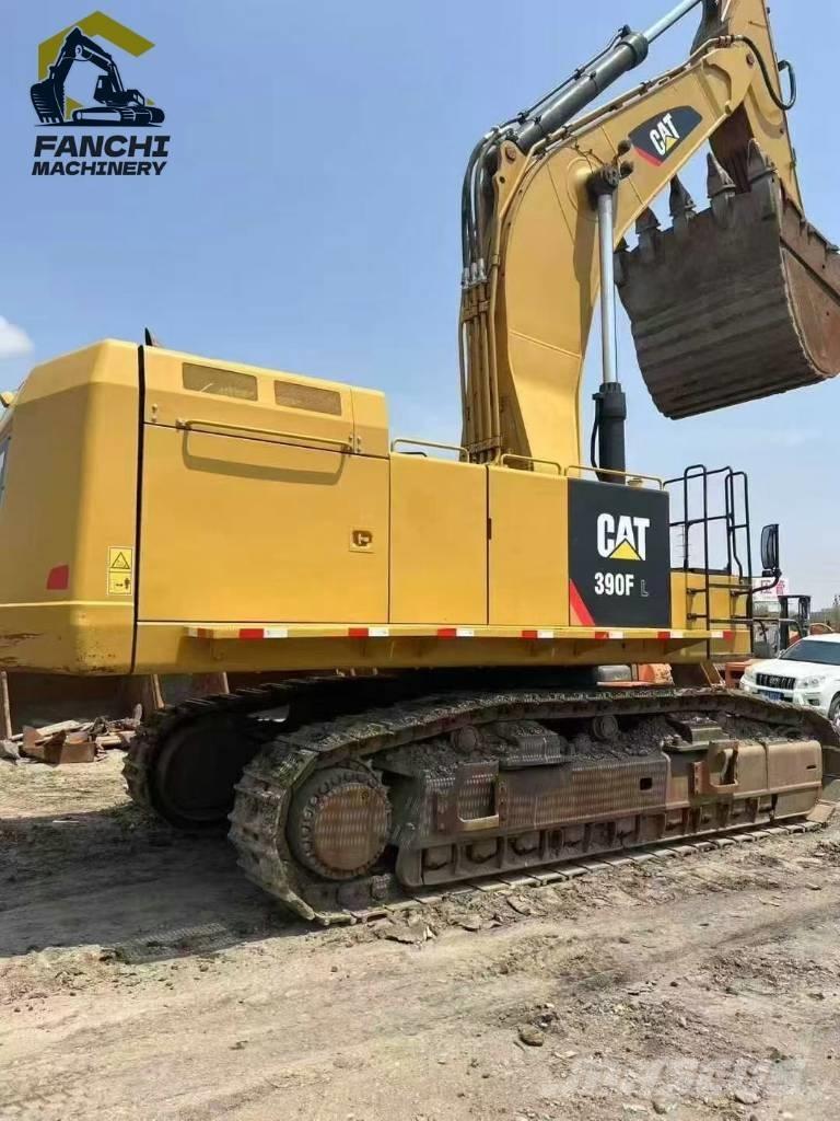 CAT 390F Excavatoare pe șenile
