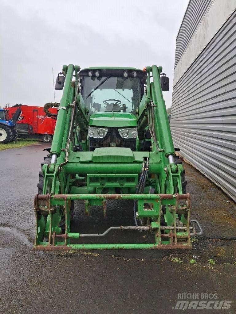 John Deere 6110 Tractoare