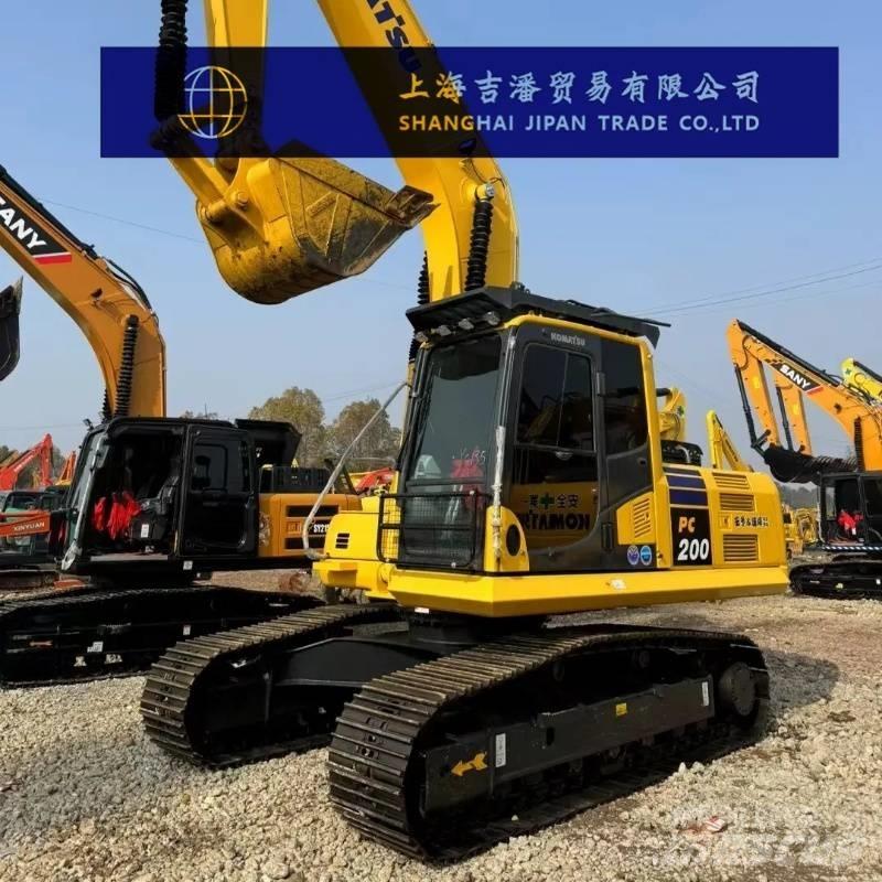 Komatsu PC 200 Excavatoare pe șenile
