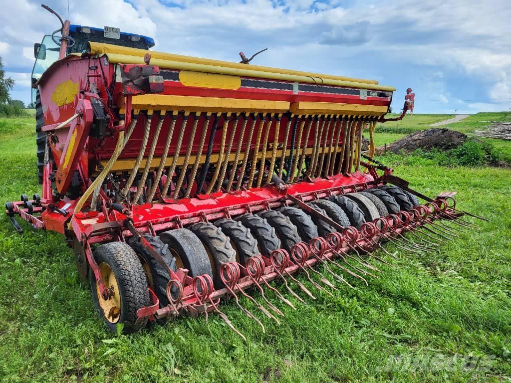 Väderstad Rapid 400C Perforatoare