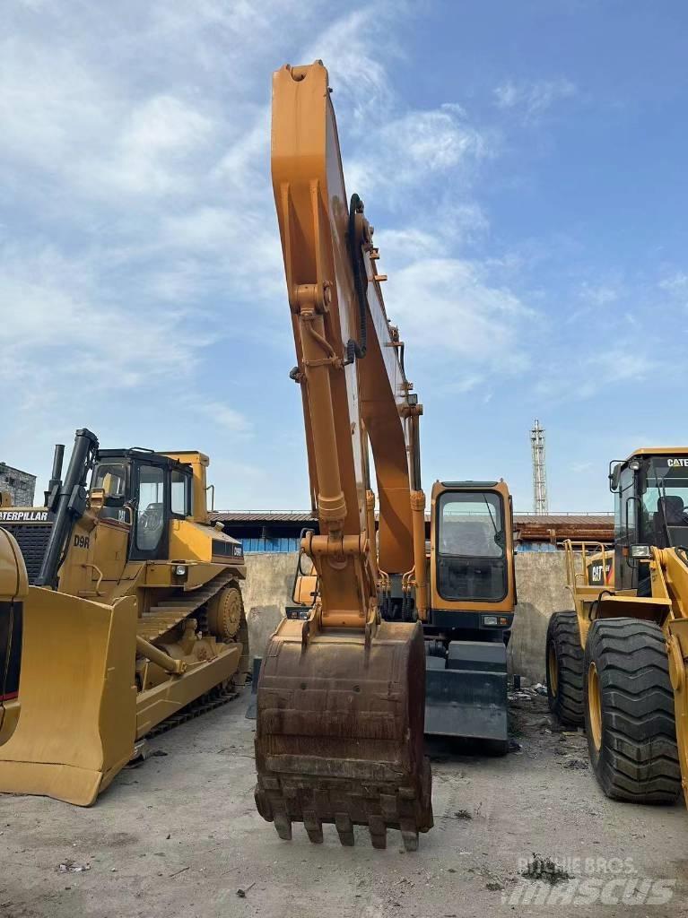 Hyundai DH210W-9 Excavatoare cu roti