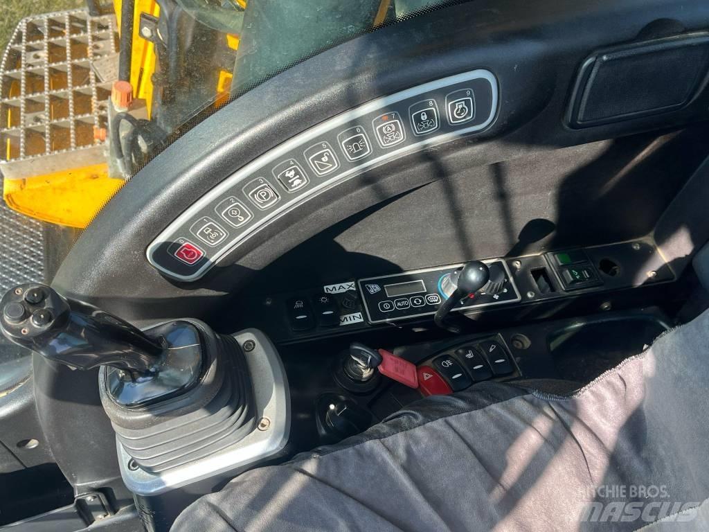 JCB JS 145 W Excavatoare cu roti