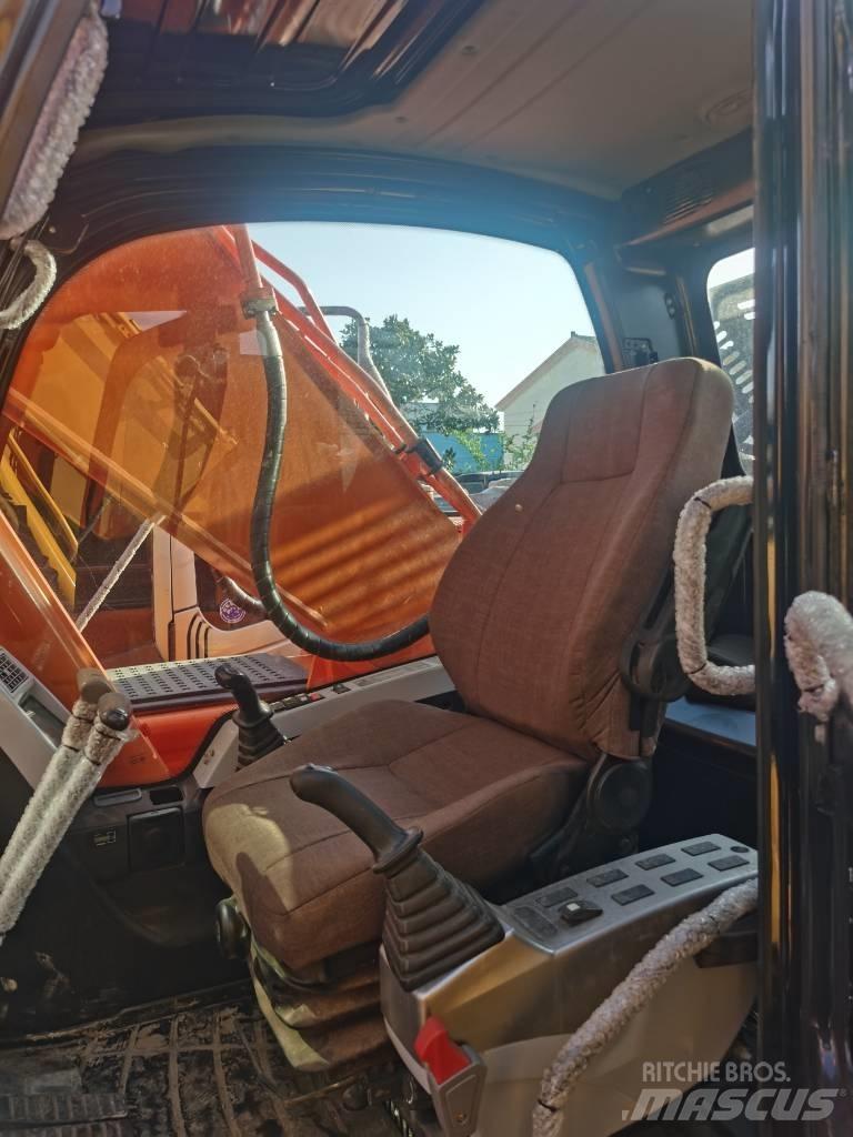 Doosan DX 225 LC Excavatoare pe șenile

