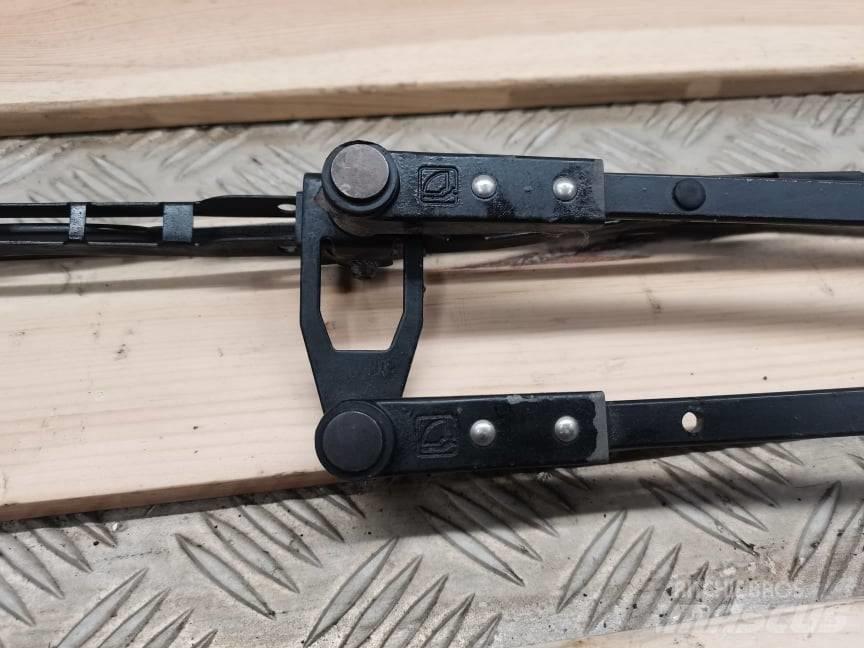 Manitou MLT  wiper Cabine si interior