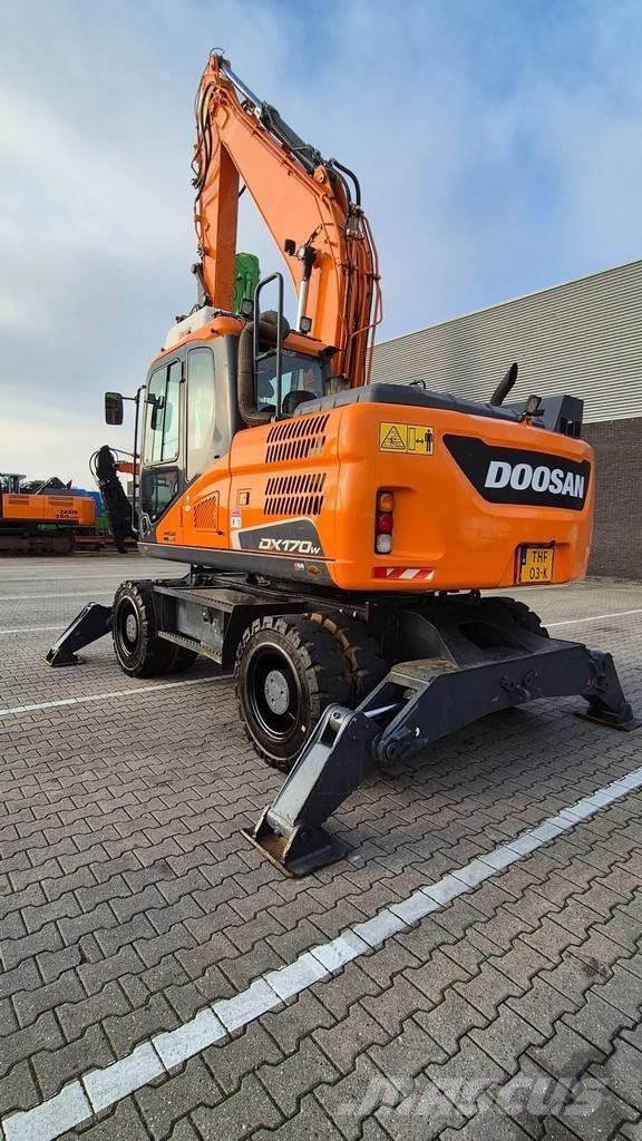 Doosan DX 170W-5 Excavatoare cu roti