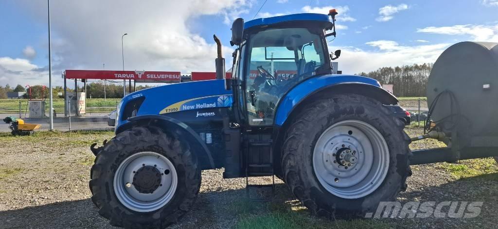New Holland T7050 Tractoare
