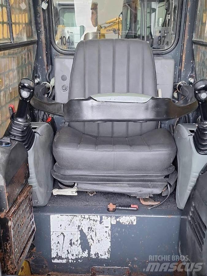 Komatsu CK35 Mini incarcatoare