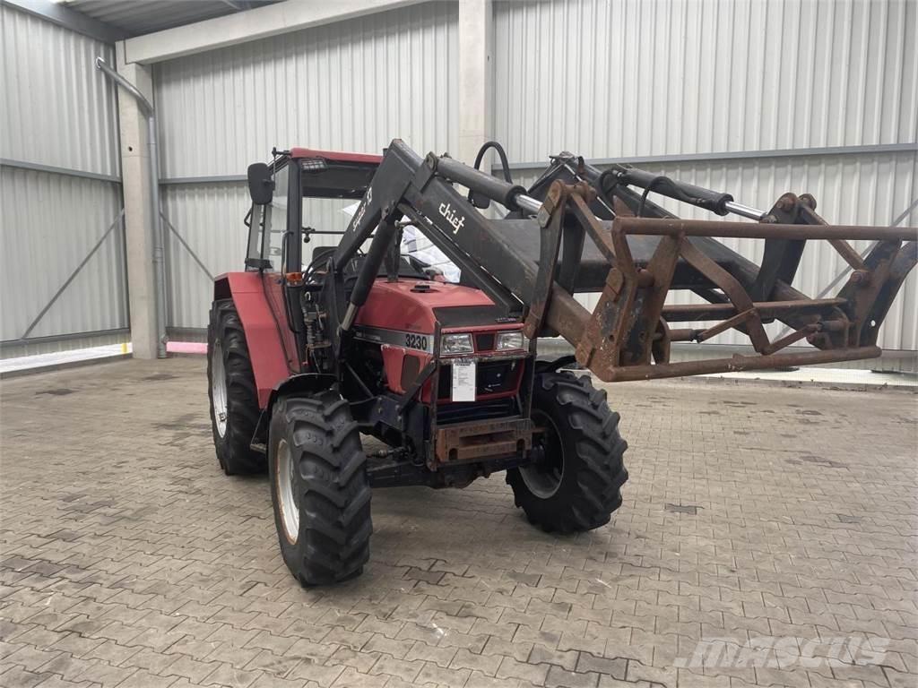 Case IH 3230 Tractoare
