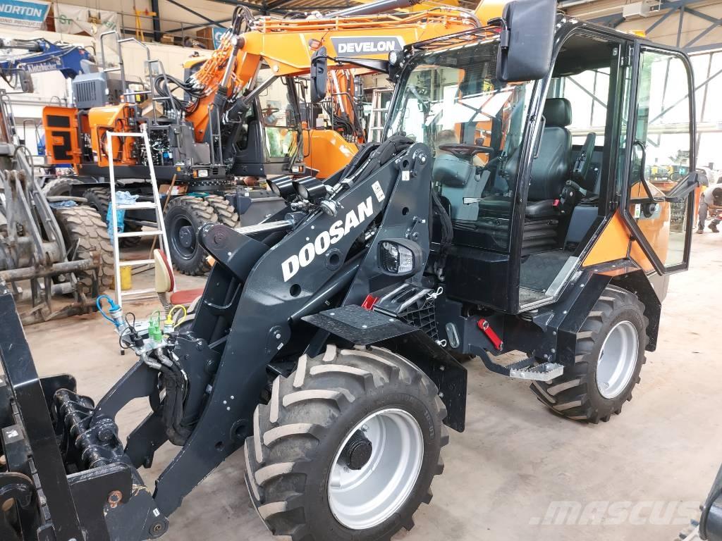 Develon DL 60-7 Incarcator pe pneuri