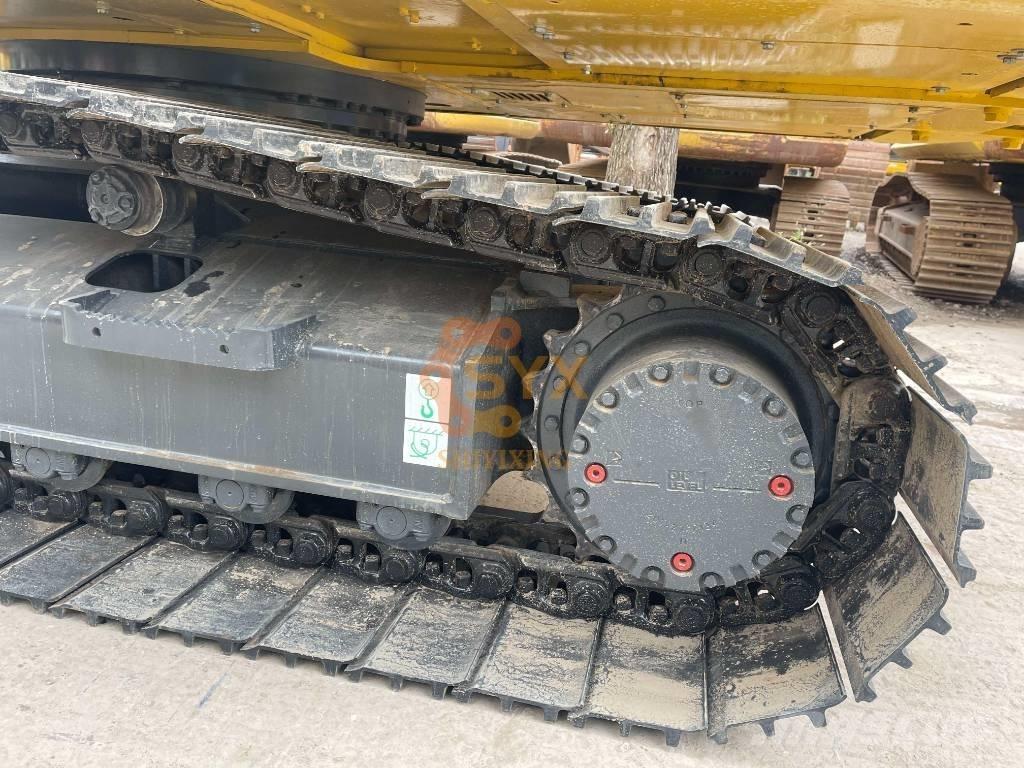 Komatsu PC 200 Excavatoare pe șenile
