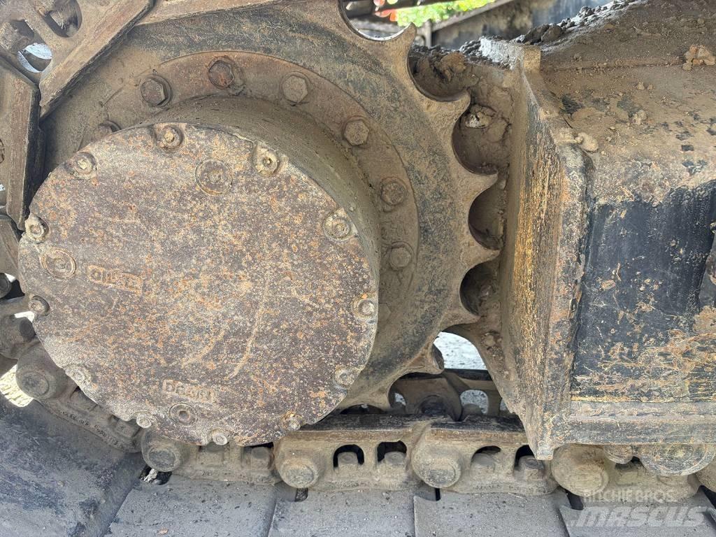 JCB JZ 140 LC Excavatoare pe șenile
