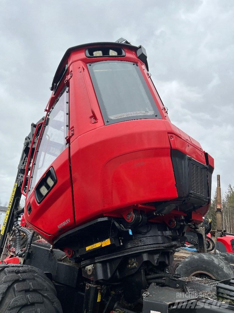 Komatsu 911 Combine forestiere