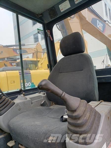 Kobelco SK 60 Excavatoare pe șenile
